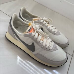 2022 Nike Waffle Trainer 2 SE 'Sail Light Bone'